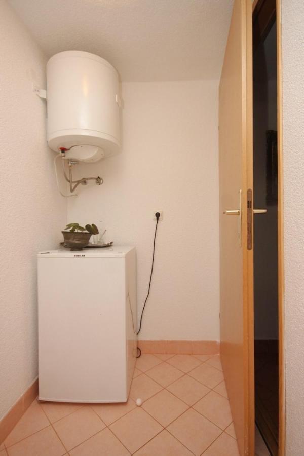 Apartments And Rooms With Parking Space Cunski, Losinj - 2498 Bagian luar foto