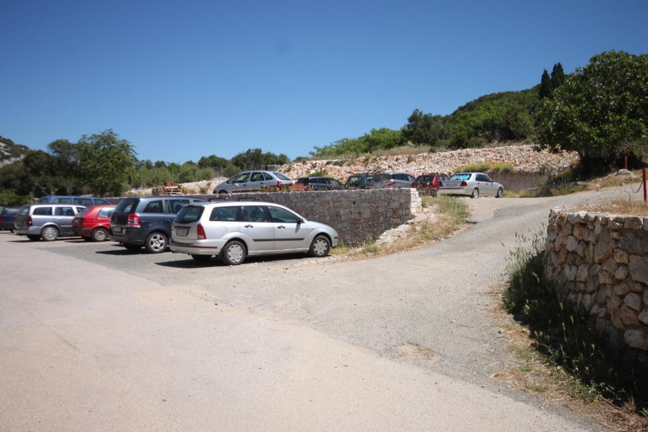 Apartments And Rooms With Parking Space Cunski, Losinj - 2498 Bagian luar foto