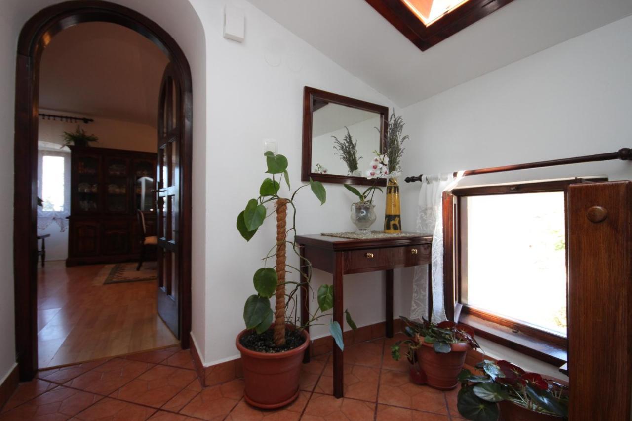 Apartments And Rooms With Parking Space Cunski, Losinj - 2498 Bagian luar foto